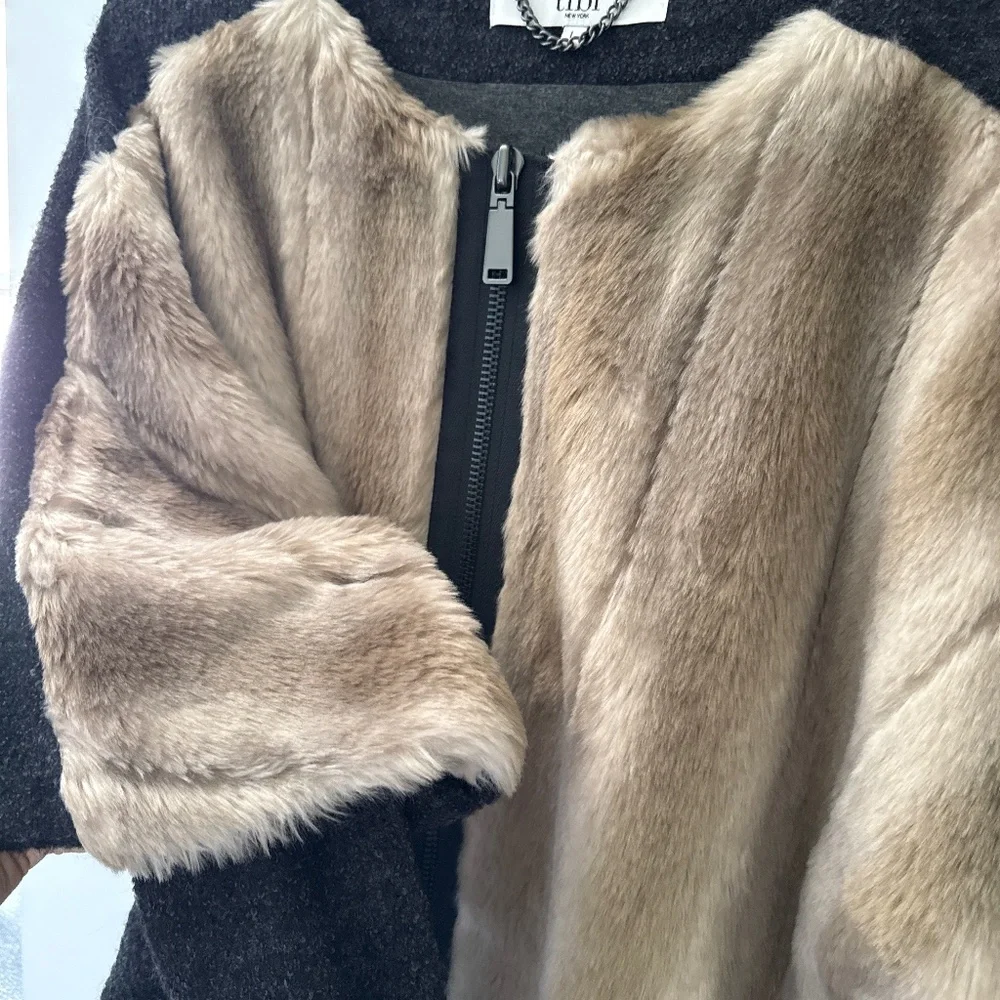 Jacket - Picture 1 of 3